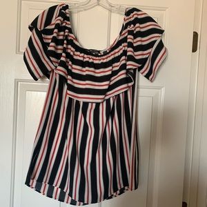 Benedetto top.  Medium